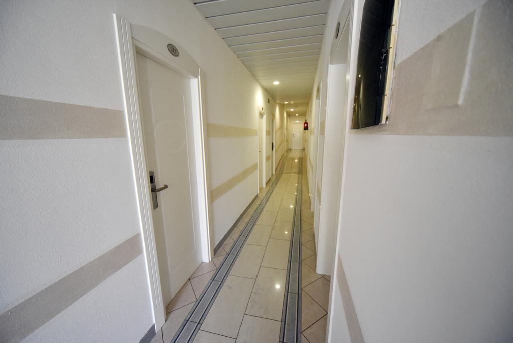 Hotel Marika Rimini Extérieur photo