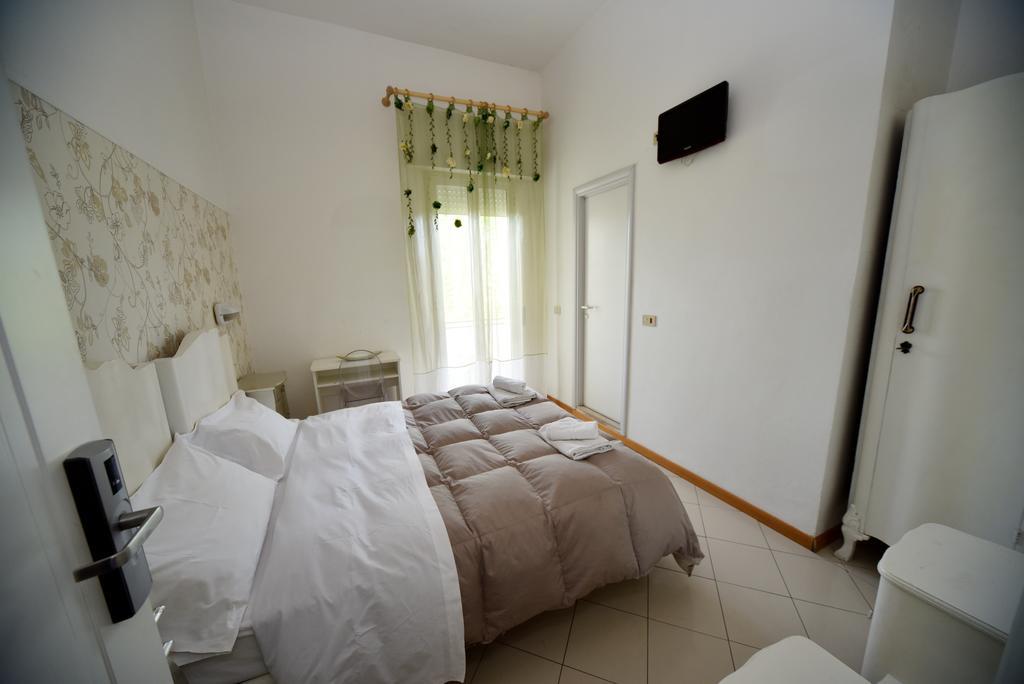Hotel Marika Rimini Extérieur photo