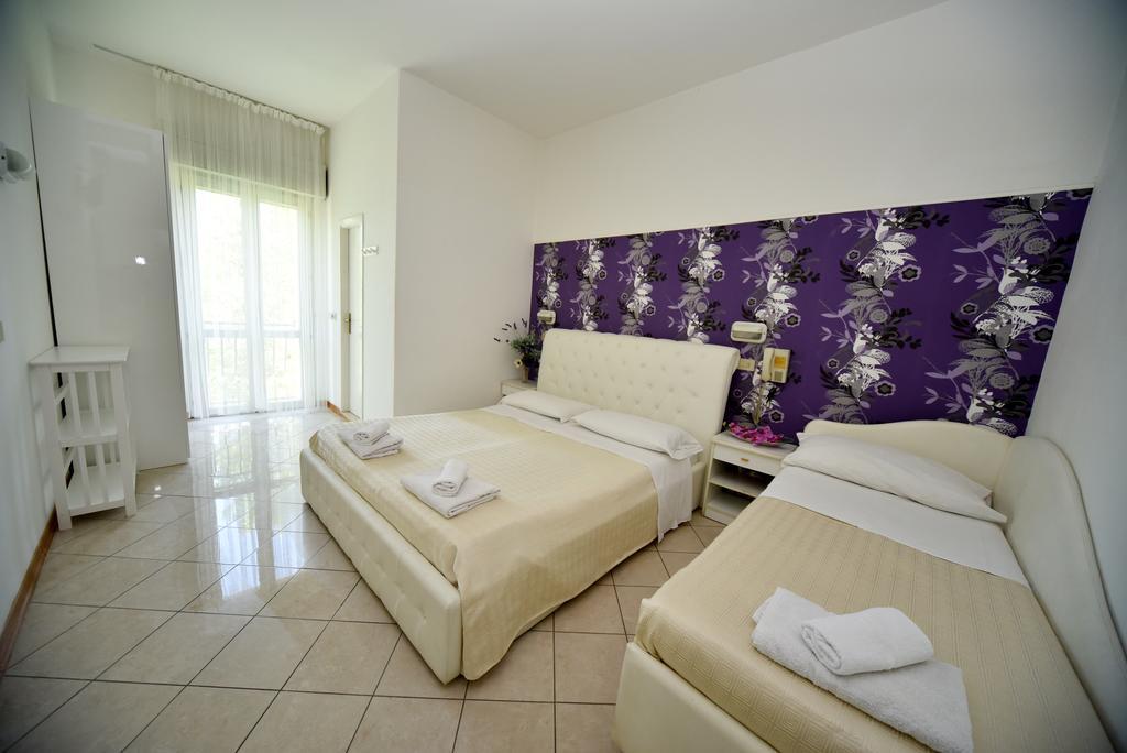 Hotel Marika Rimini Extérieur photo
