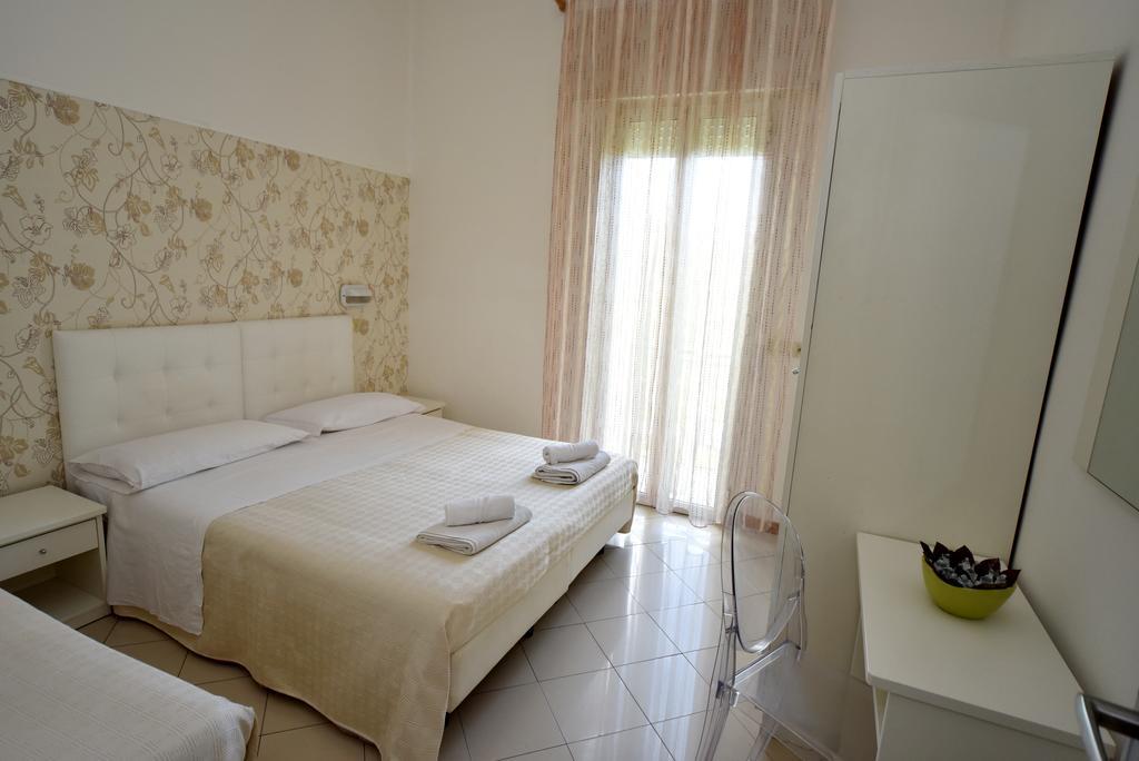 Hotel Marika Rimini Extérieur photo