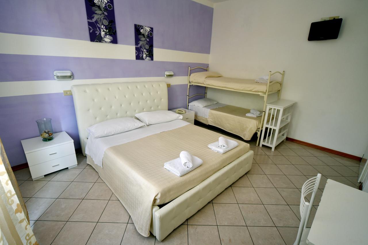 Hotel Marika Rimini Extérieur photo