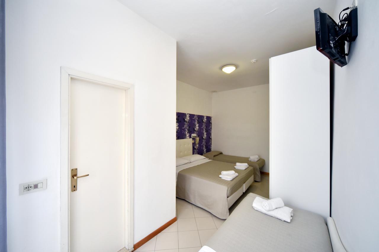 Hotel Marika Rimini Extérieur photo