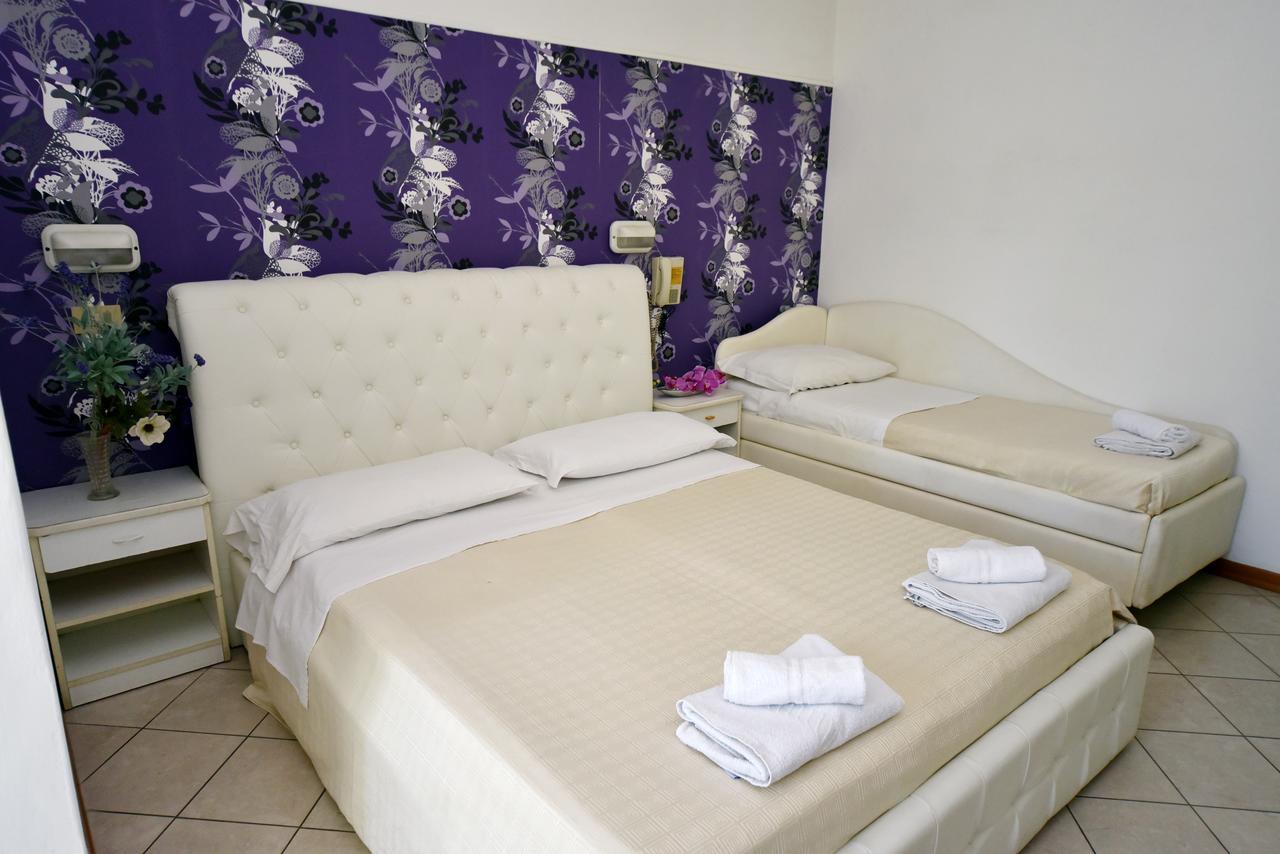 Hotel Marika Rimini Extérieur photo