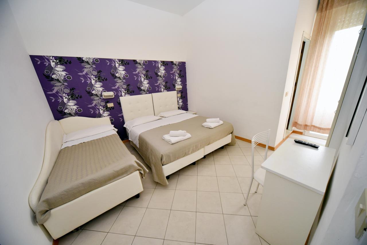 Hotel Marika Rimini Extérieur photo