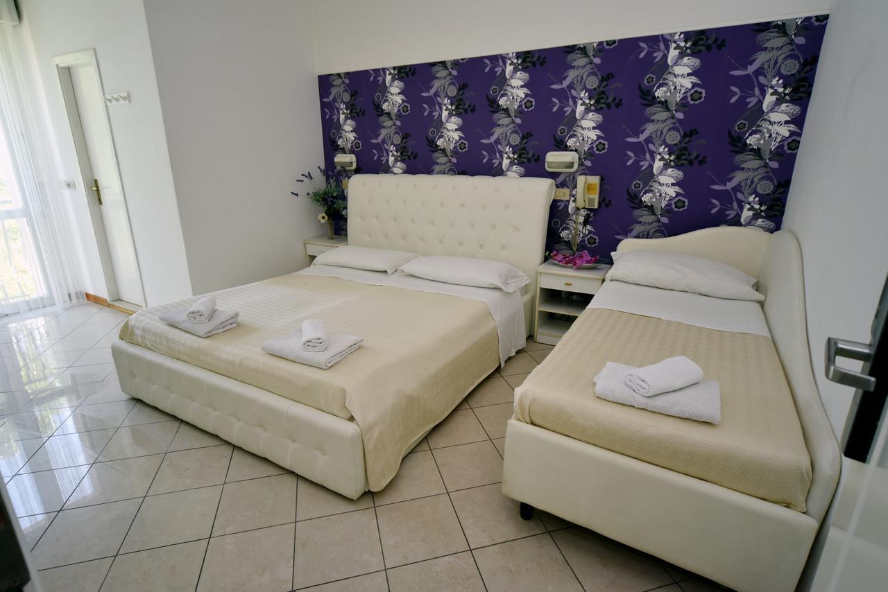Hotel Marika Rimini Extérieur photo